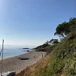 Maison Pieds Dans L Eau Avec Piscine Et Clim Tatil Evi Linguizzetta