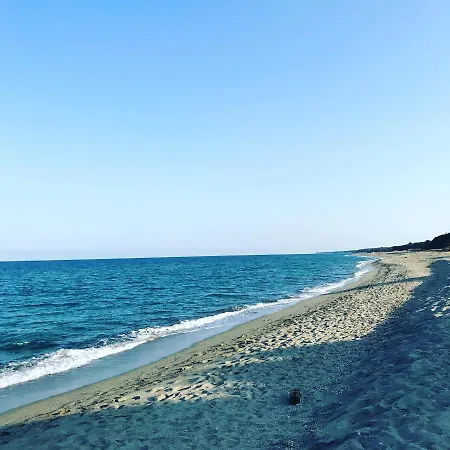 بيت للعطل Maison Pieds Dans L Eau Avec Piscine Et Clim Linguizzetta