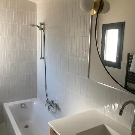 Maison Pieds Dans L Eau Avec Piscine Et Clim * Linguizzetta