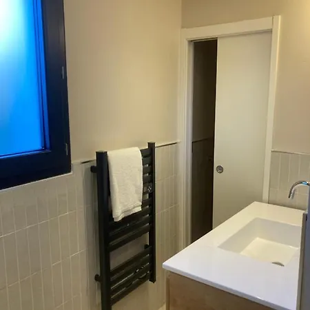 Maison Pieds Dans L Eau Avec Piscine Et Clim Semesterbostad