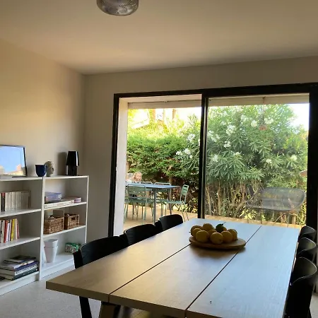 Semesterbostad Maison Pieds Dans L Eau Avec Piscine Et Clim