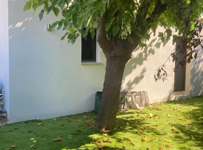 Maison Pieds Dans L Eau Avec Piscine Et Clim Dom wakacyjny *
